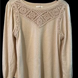 Maurice’s ivory color  lightweight sweater size large